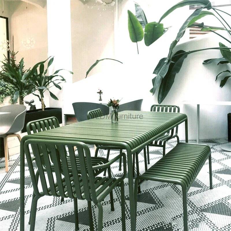 Outdoor Furniture Green - Set di Tavoli e Sedie da
